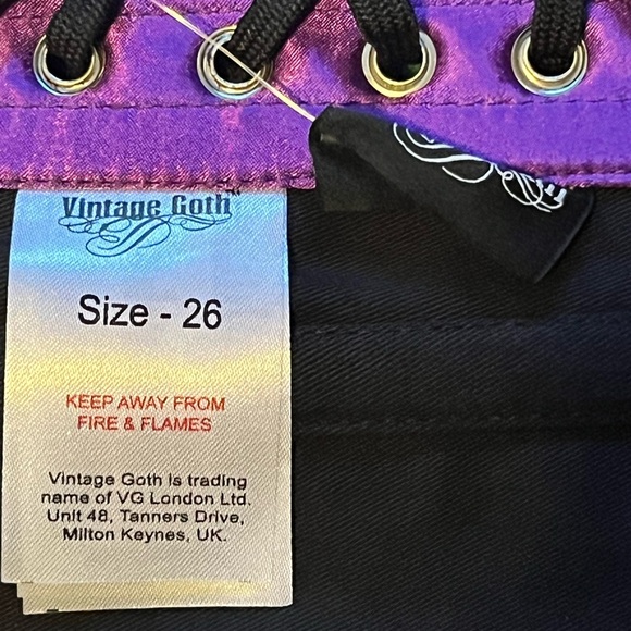 Vintage Goth Underbust Purple Satin Corset Adjustable Lace Up Back NWT - Picture 5 of 6